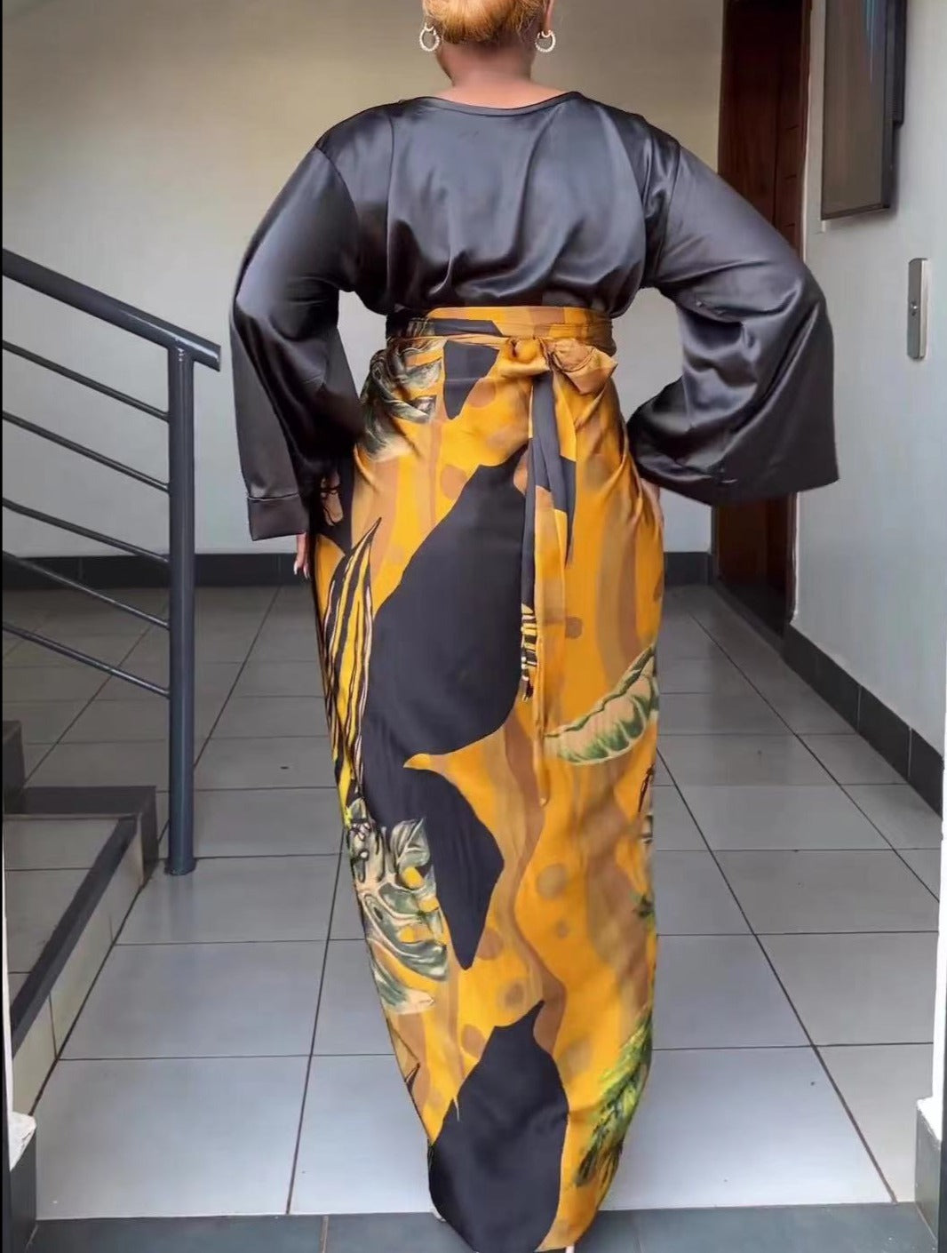 African Printed Traditional Two Piece Dress Set/Long Skirt & O-neck Loose Flare Sleeve Blouse - The GoatFind